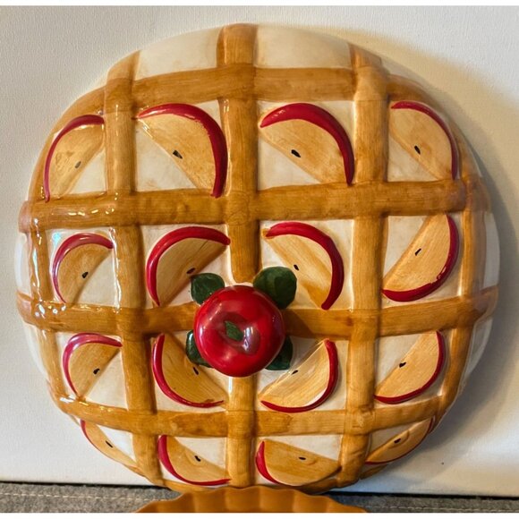 Ceramic 10" Pie Saver Apple Pie Design  #2575 - Picture 2 of 5